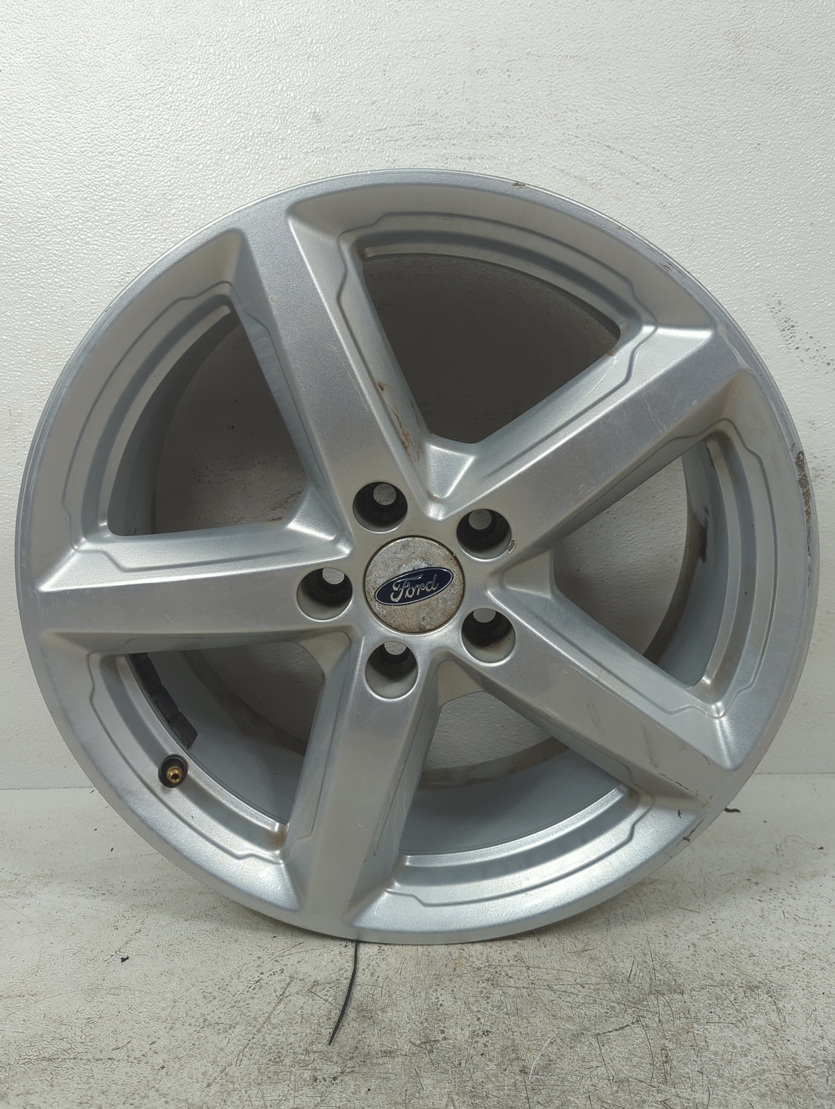 2017 Ford Explorer Oem Wheel Rim 1401526 - Oemusedautoparts1.com