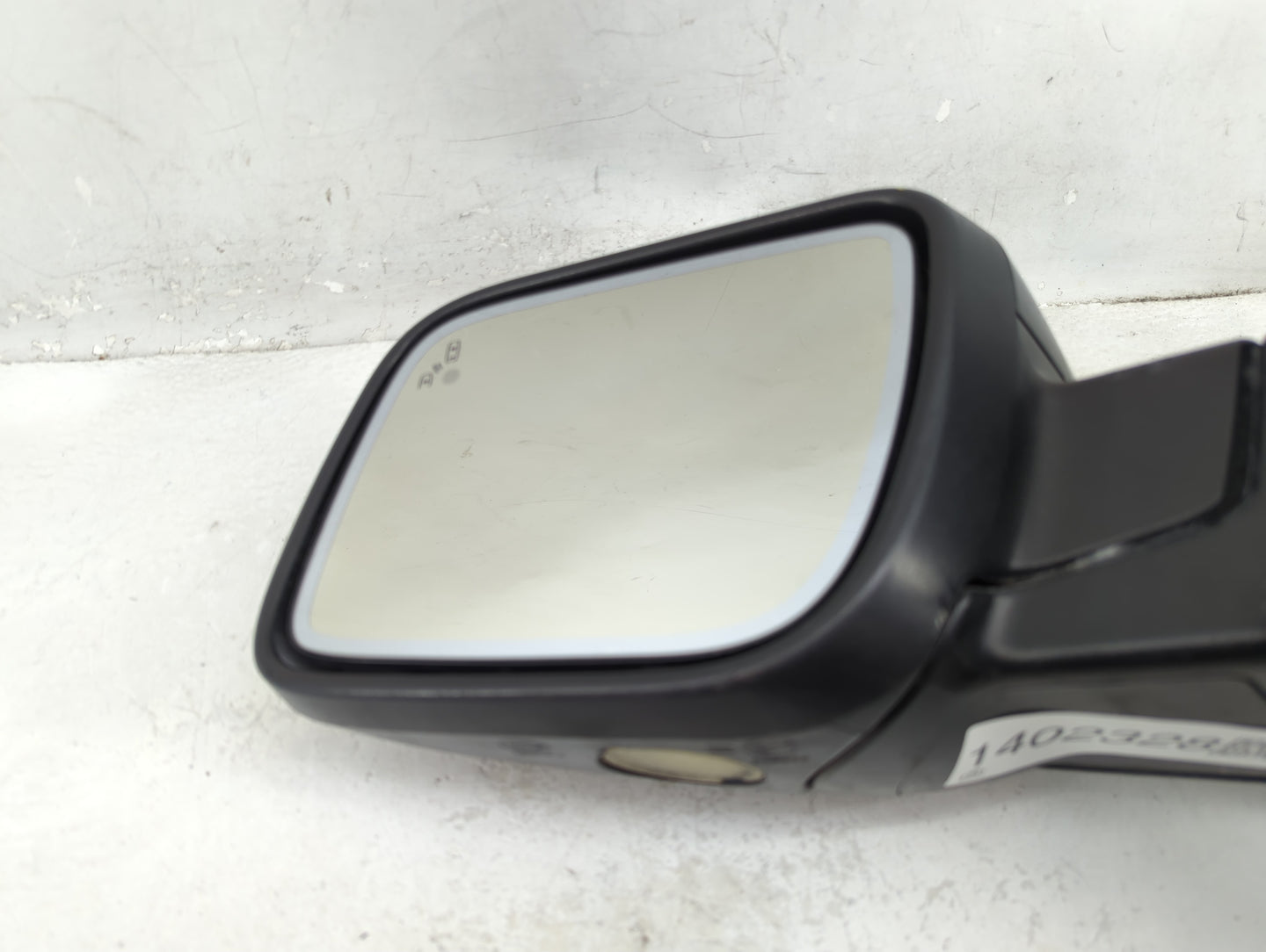 2017 Ford Explorer Driver Side View Mirror - Left Door Mirror OEM Used - Oemusedautoparts1.com