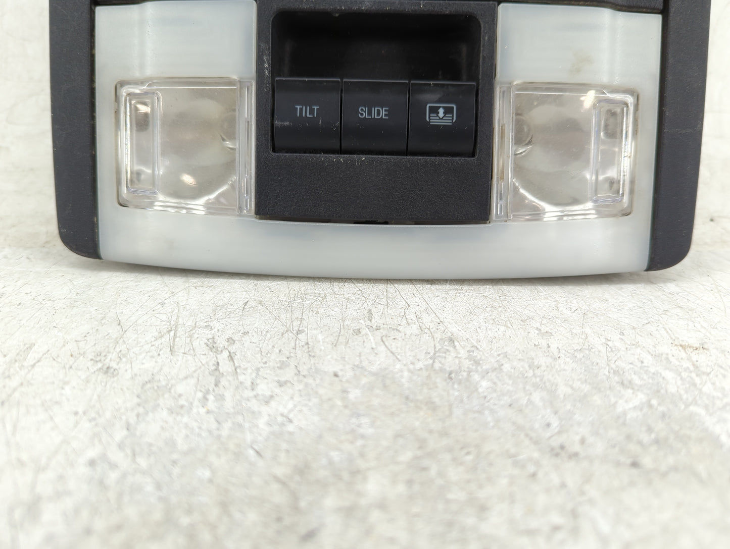 2017 Ford Explorer Overhead Roof Console 1410240 - Oemusedautoparts1.com