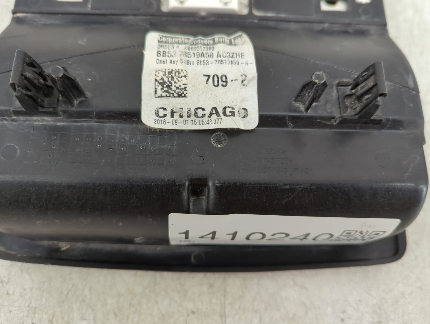 2017 Ford Explorer Overhead Roof Console 1410240 - Oemusedautoparts1.com