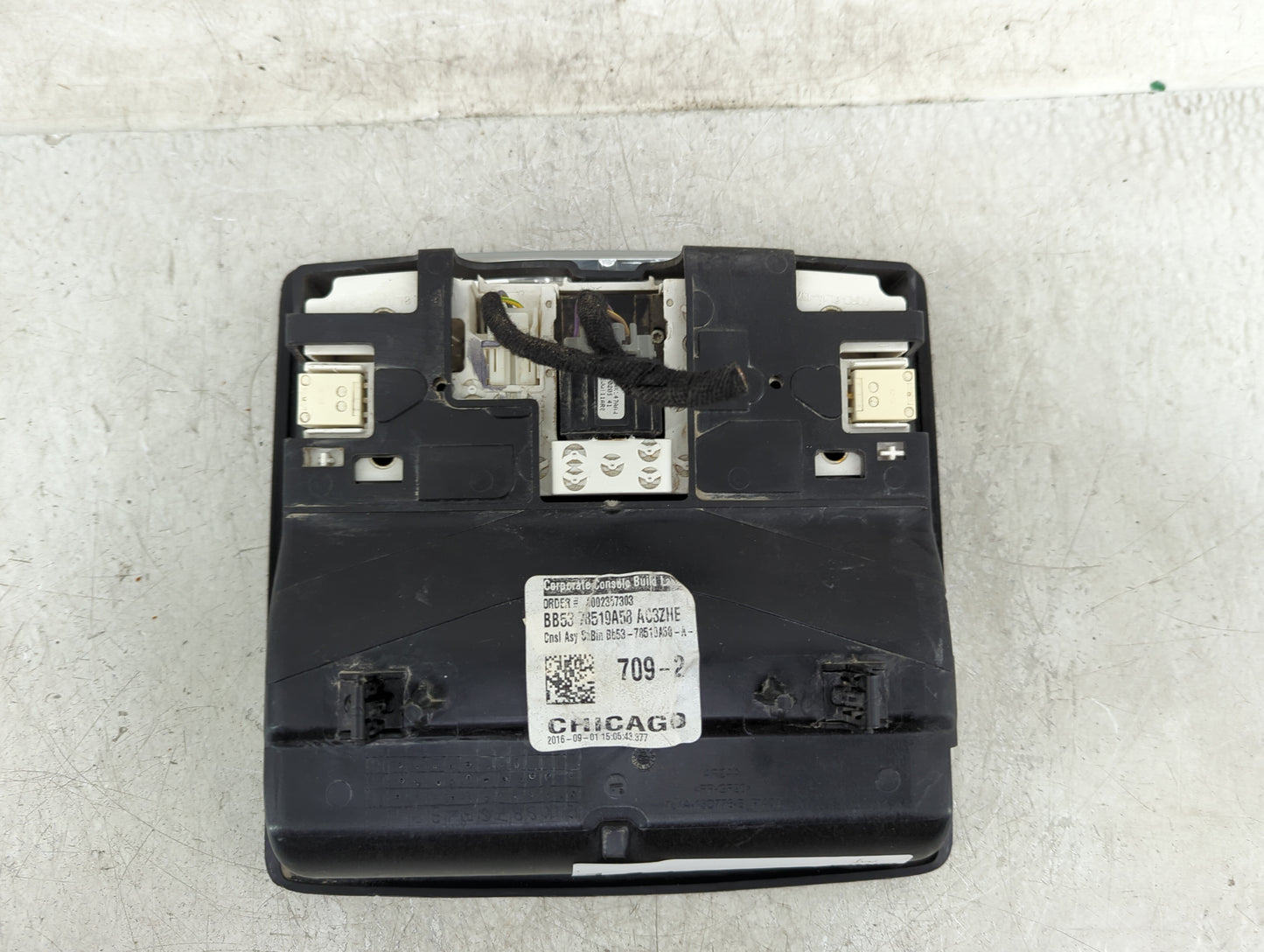 2017 Ford Explorer Overhead Roof Console 1410240 - Oemusedautoparts1.com
