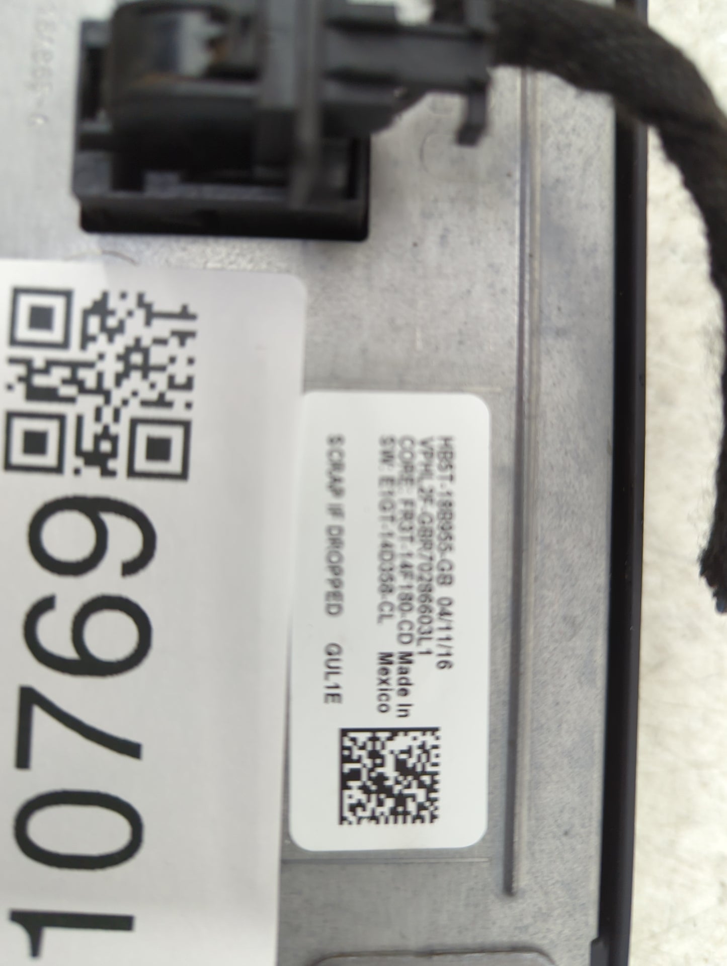 2017 Ford Explorer Information Display Screen - Oemusedautoparts1.com