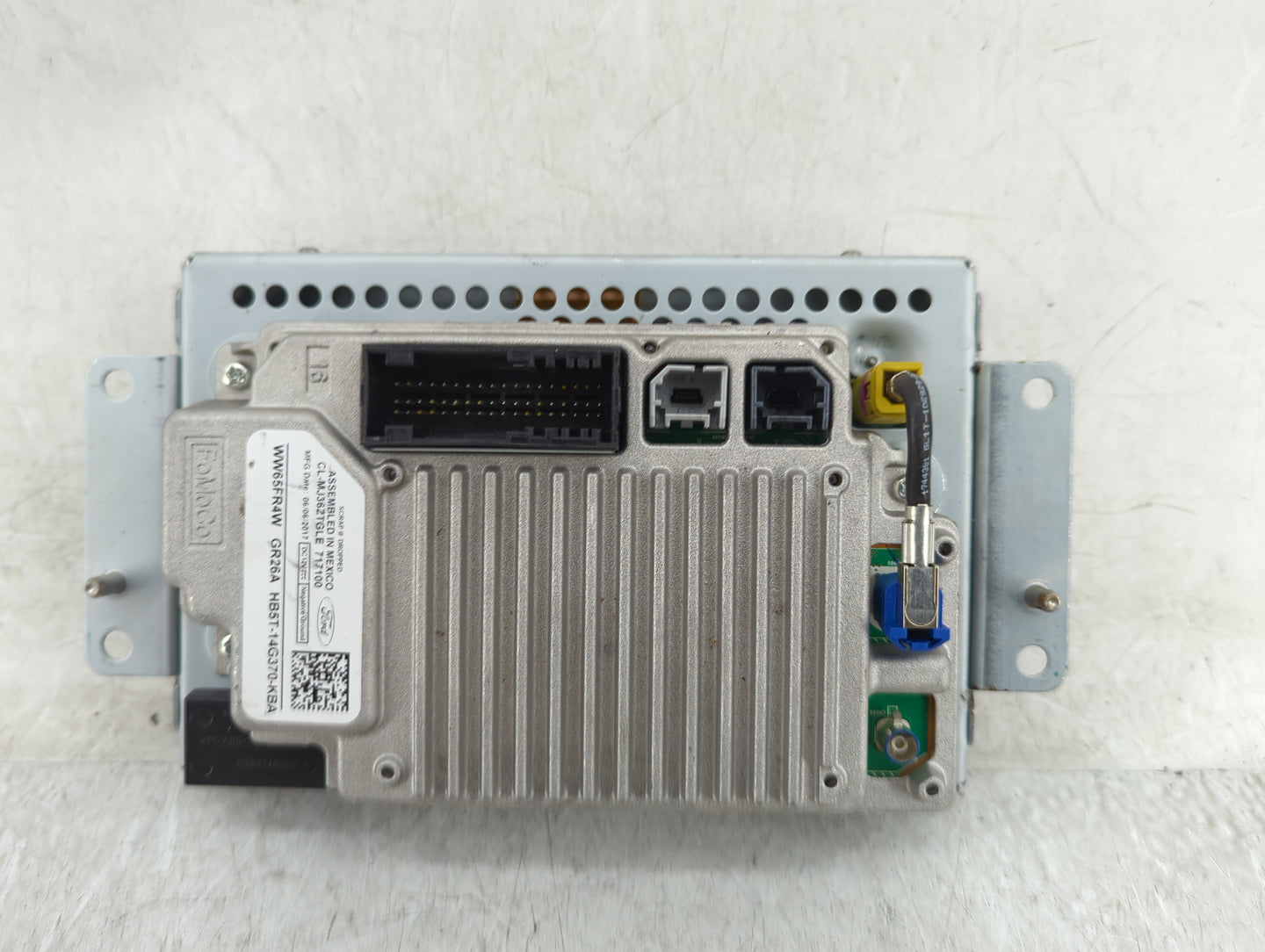 2019-2019 Ford Explorer Information Display Screen - Oemusedautoparts1.com