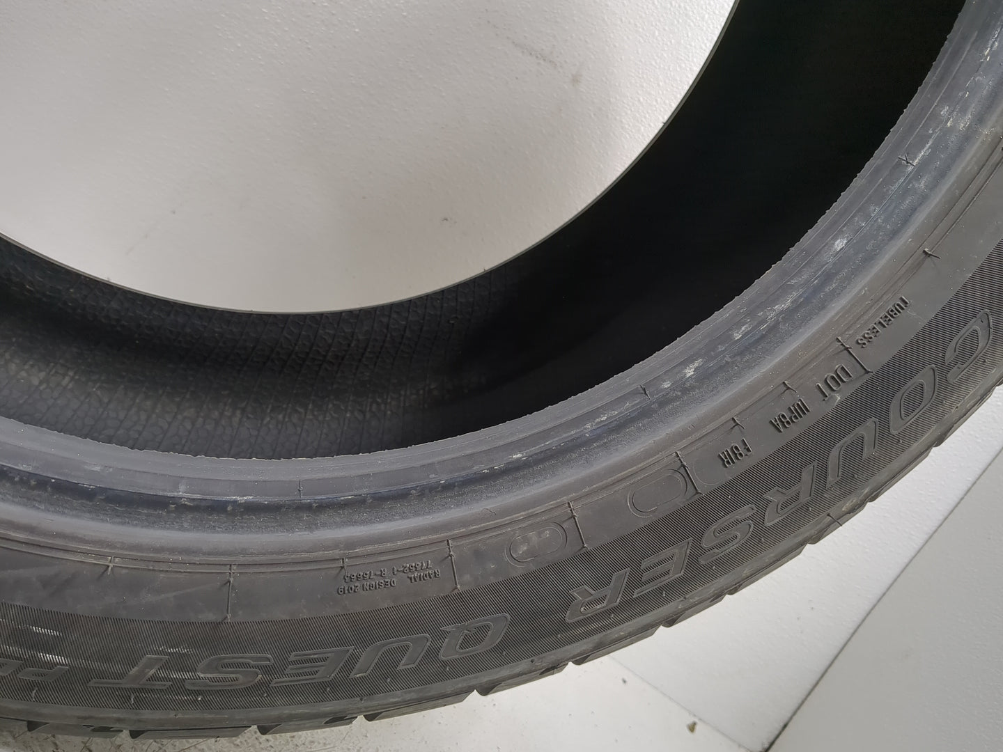 Used Tire 235/55R20 MASTERCRAFT COURSER QUEST 102H - Tread Depth 10/32 - Oemusedautoparts1.com