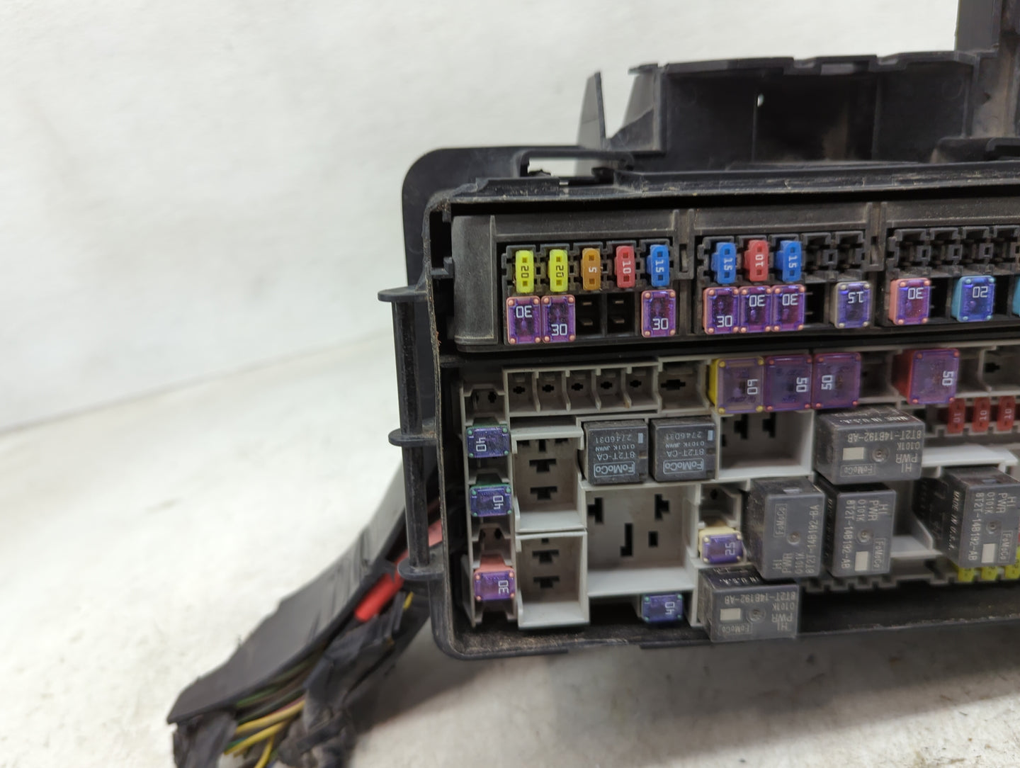 2017 Ford Explorer Fusebox Fuse Box Panel Relay Module P/N:GU5T-14A003-AA Fits OEM Used Auto Parts - Oemusedautoparts1.com