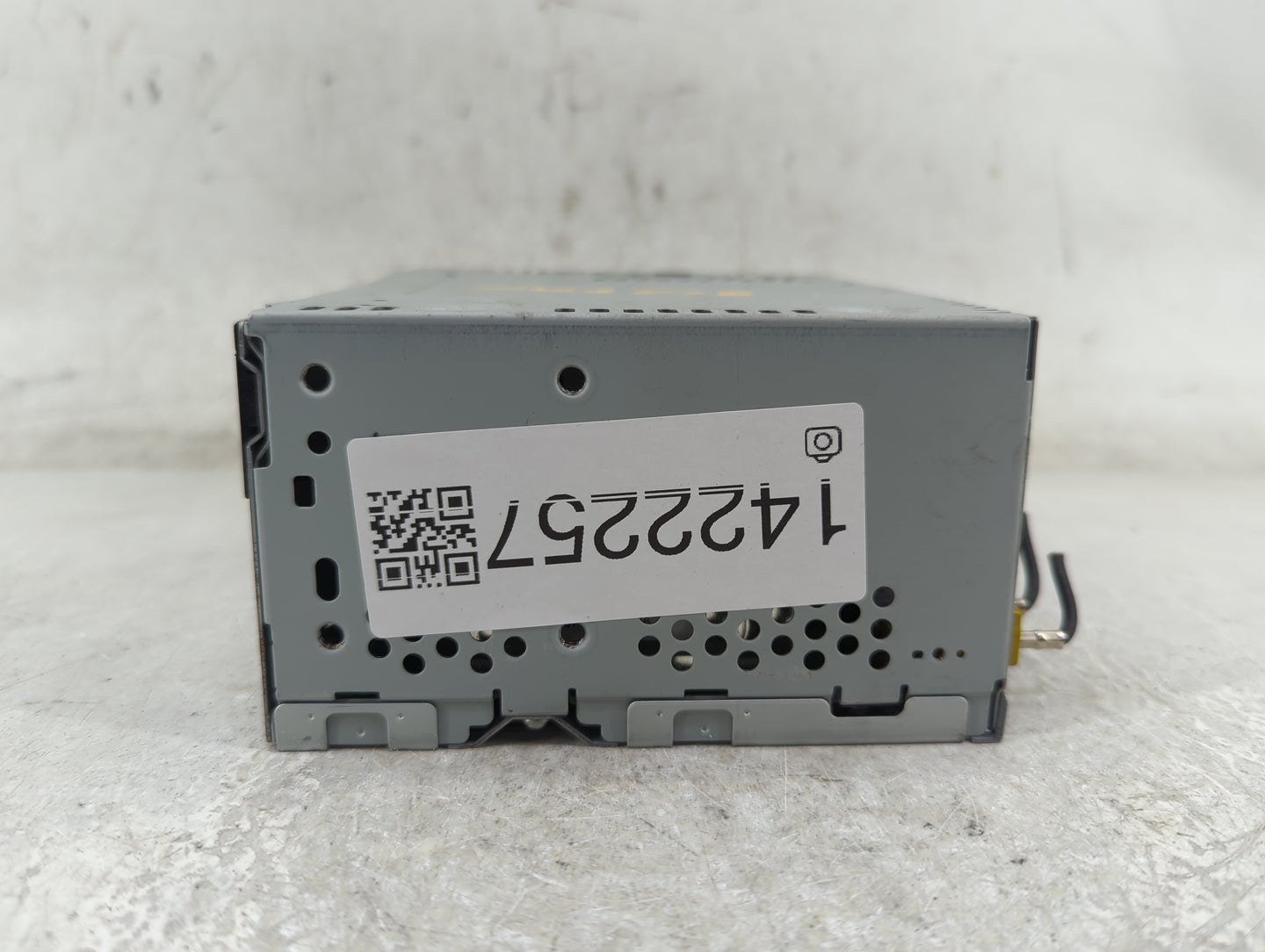 2016-2017 Ford Explorer Radio AM FM Cd Player Receiver Replacement P/N:GB5T-19C107-BG Fits Fits 2016 2017 OEM Used Auto Part