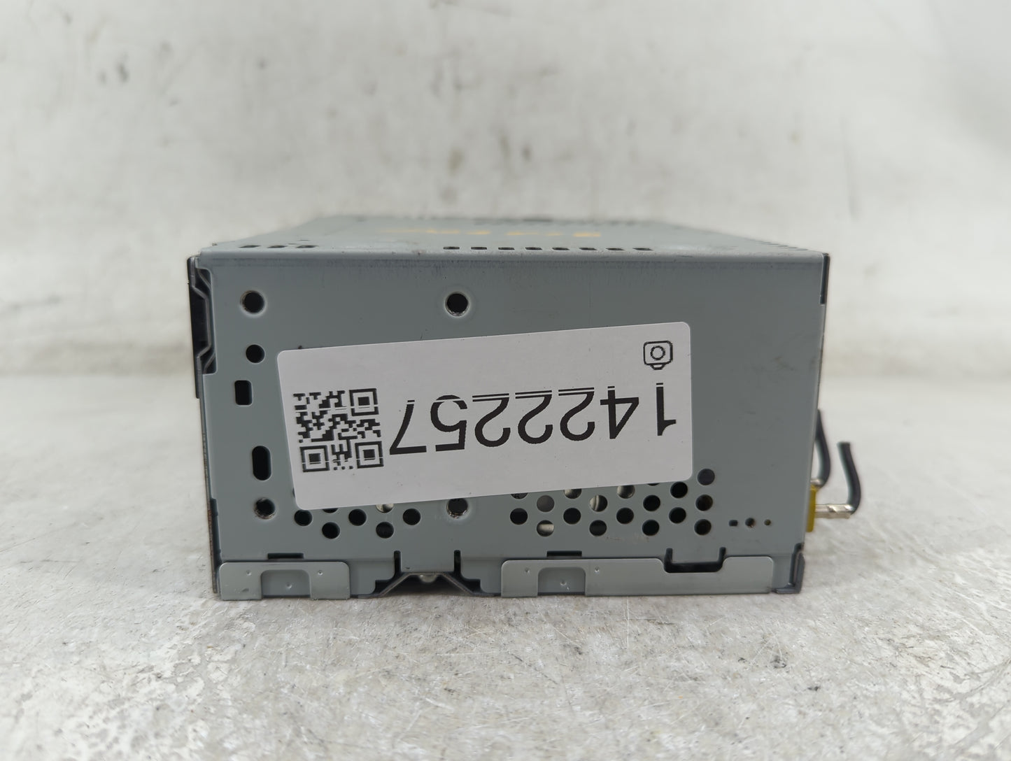 2016-2017 Ford Explorer Radio AM FM Cd Player Receiver Replacement P/N:GB5T-19C107-BG Fits Fits 2016 2017 OEM Used Auto Part