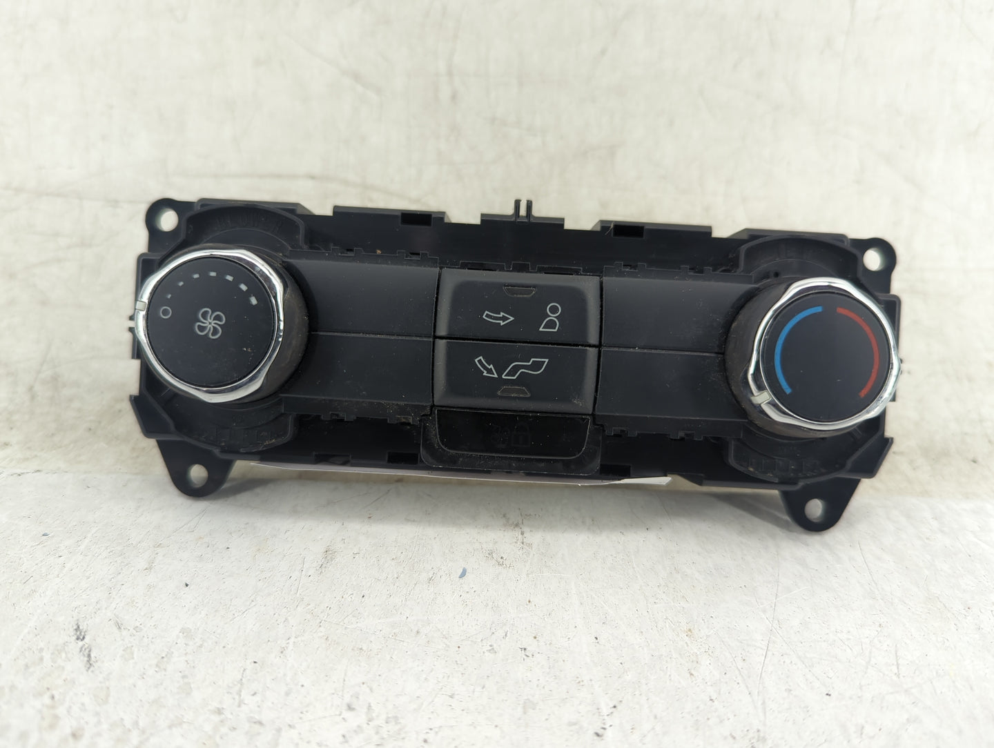 2017 Ford Explorer Climate Control Module Temperature AC/Heater Replacement P/N:GB5T-19980-BE Fits OEM Used Auto Parts - Oem