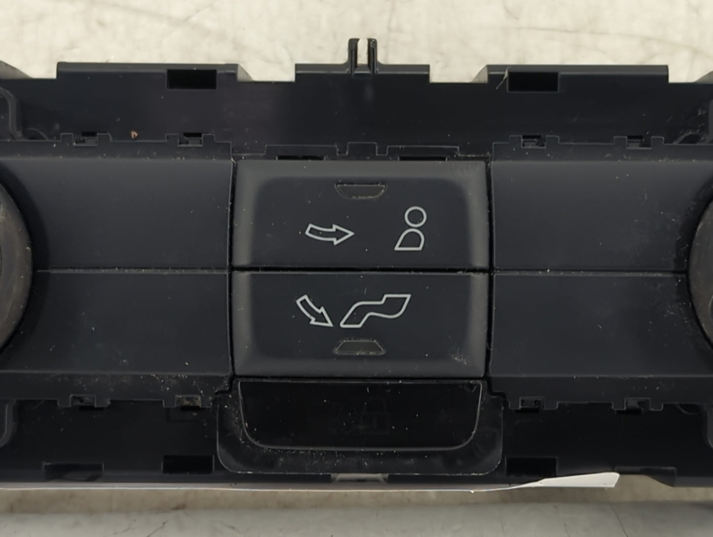 2017 Ford Explorer Climate Control Module Temperature AC/Heater Replacement P/N:GB5T-19980-BE Fits OEM Used Auto Parts - Oem