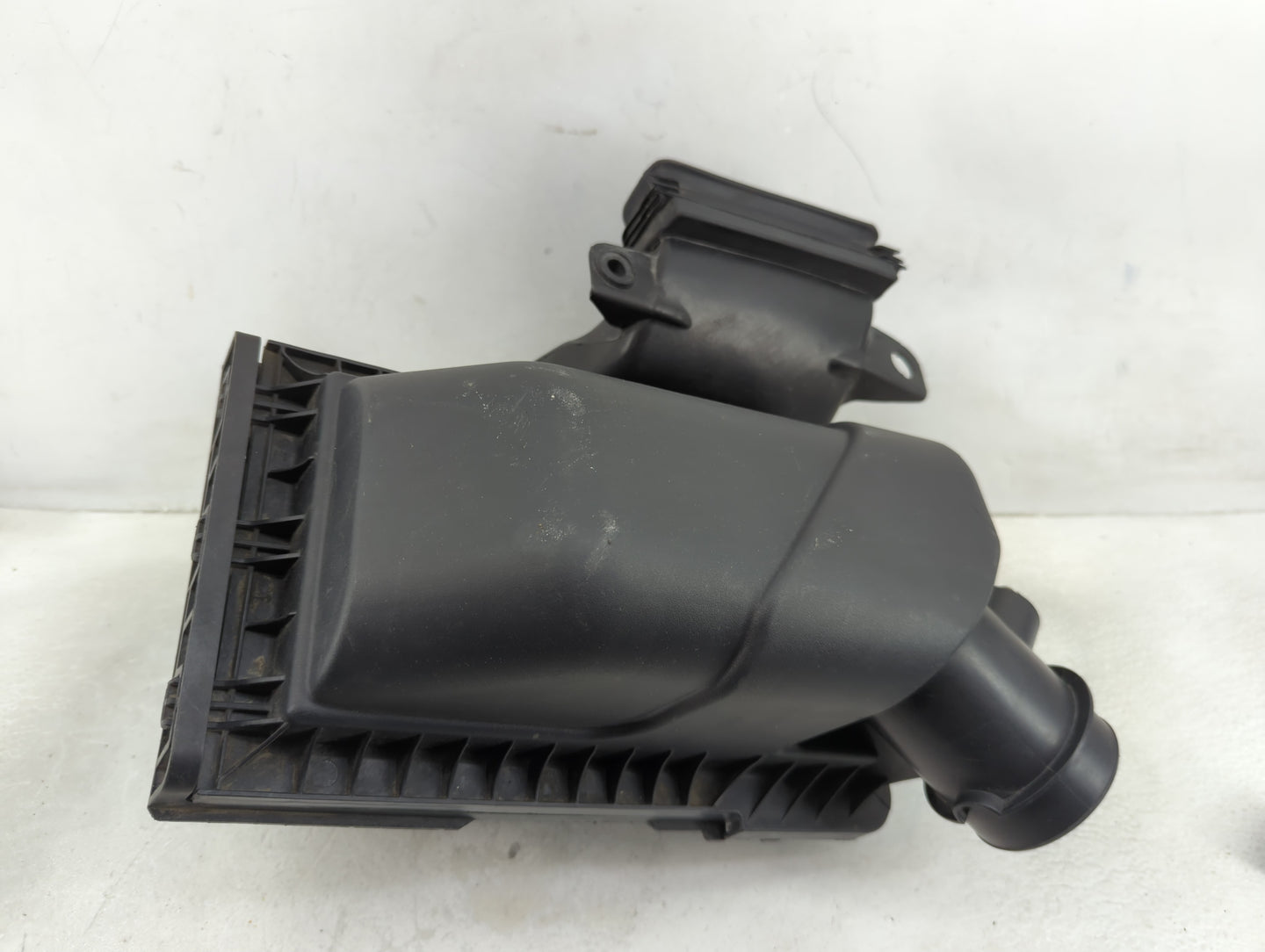 2016-2019 Ford Explorer Air Cleaner Intake-duct Hose Tube - Oemusedautoparts1.com