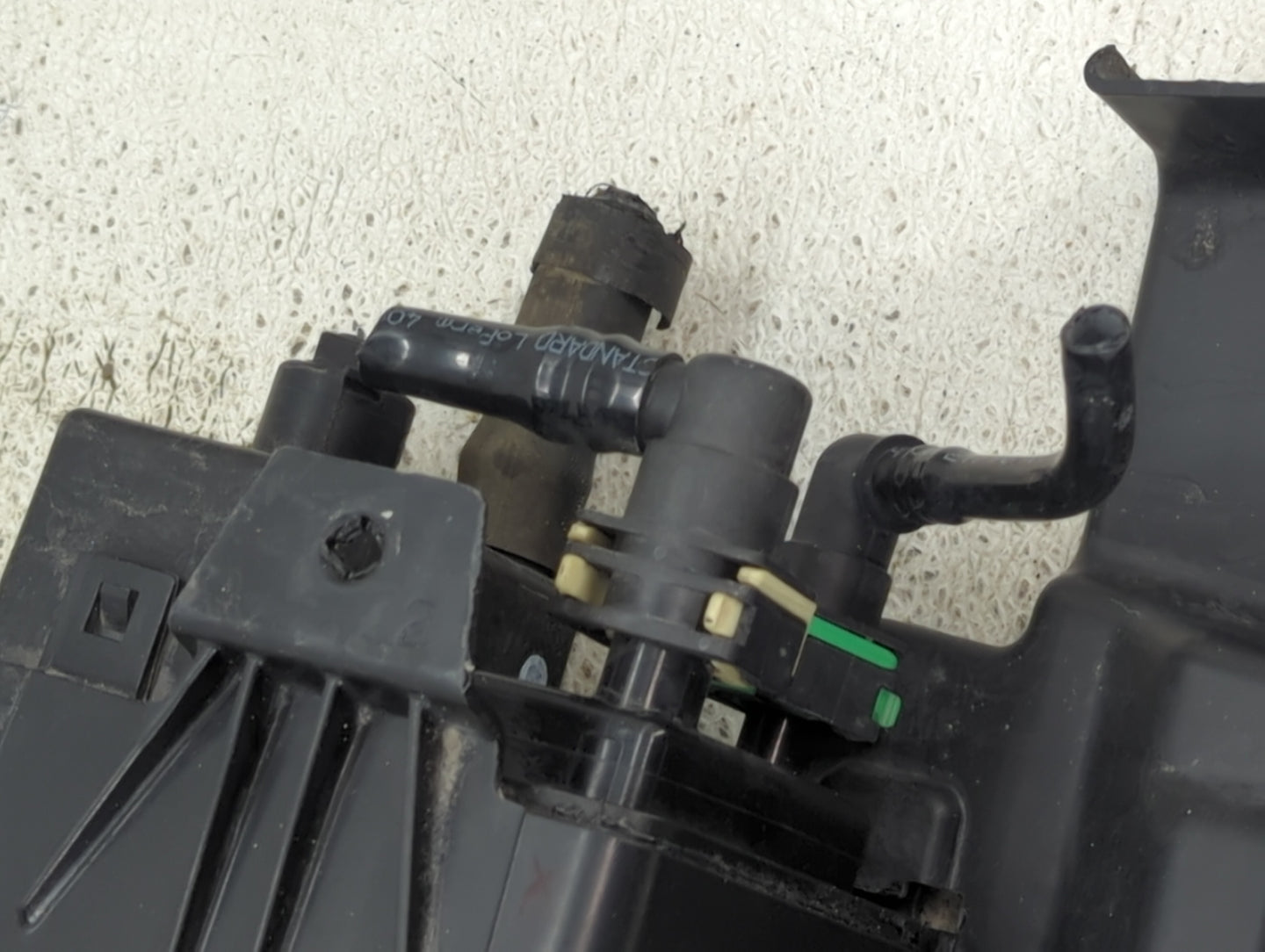 2017 Ford Explorer Fuel Vapor Charcoal Canister 1431991 - Oemusedautoparts1.com