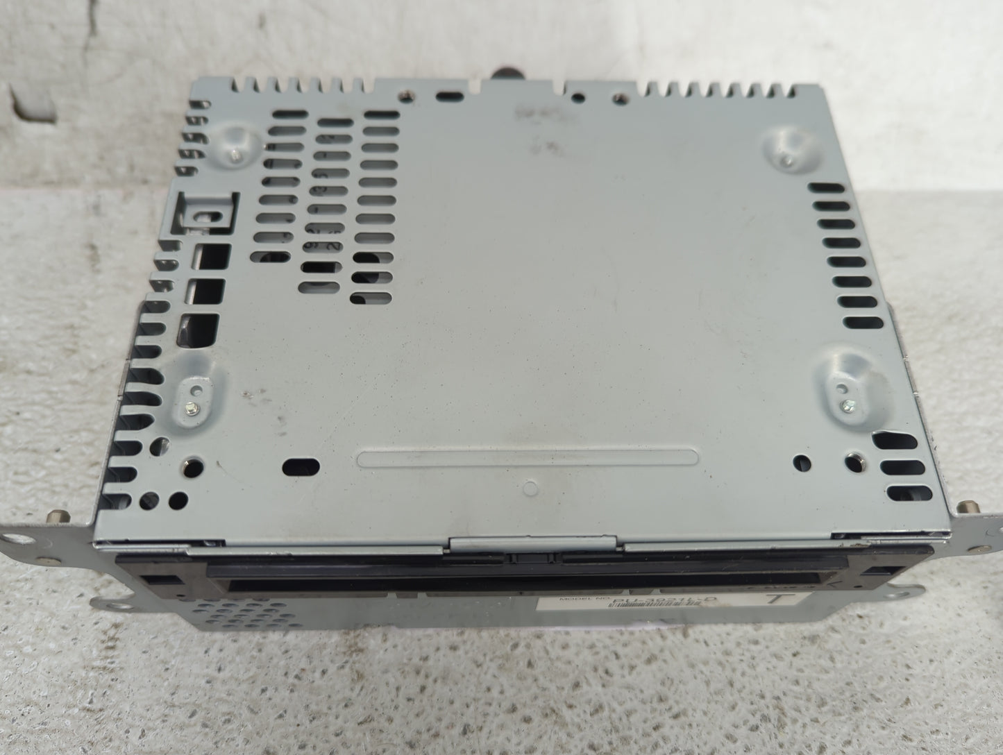2017 Ford Explorer Radio AM FM Cd Player Receiver Replacement P/N:HB5T-19C107-AB PU-3921L-D, HB5T-19C107-ABPOL Fits OEM Used