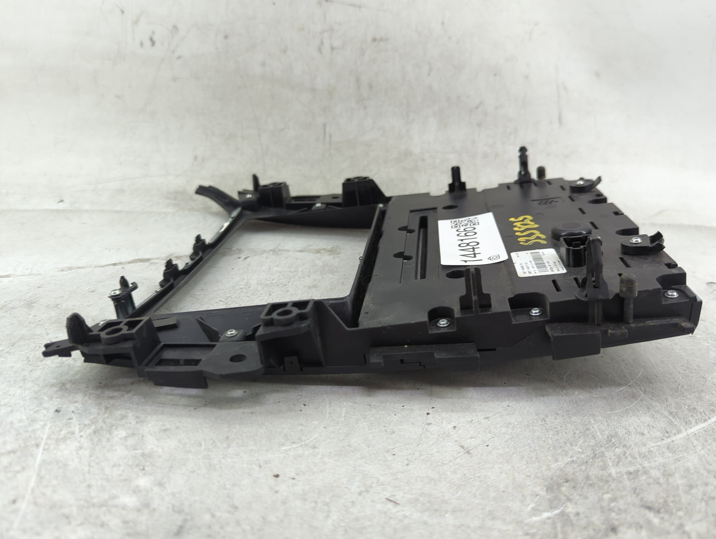 2017 Ford Explorer Radio AM FM Cd Player Receiver Replacement P/N:B5T-18A802-FA GB5T-14D017-CD Fits OEM Used Auto Parts - Oe