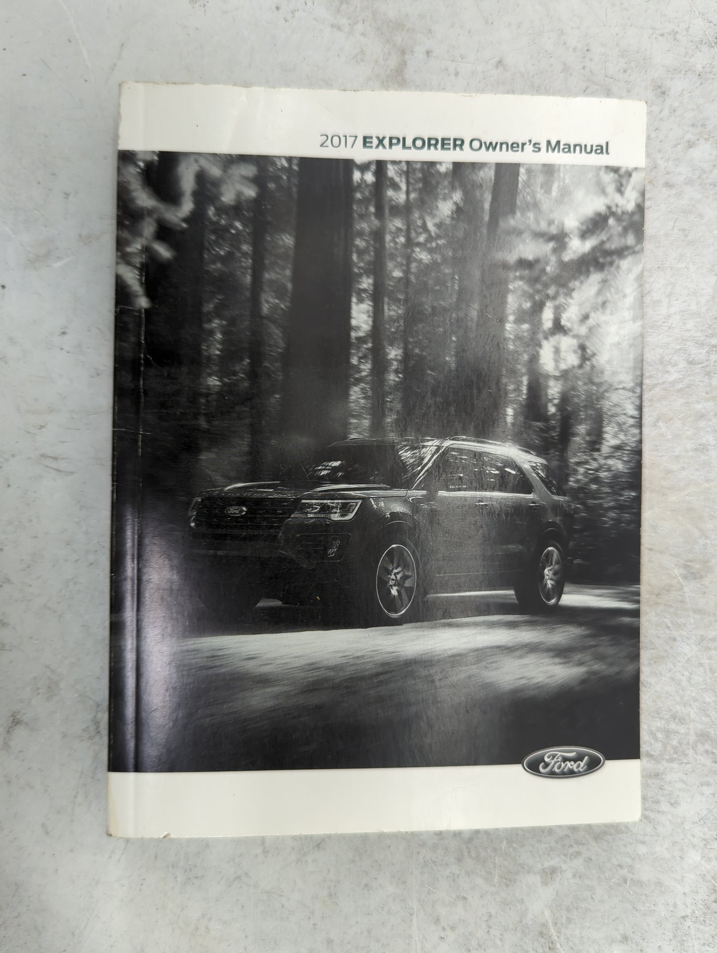 2017 Ford Explorer Owners Manual Book Guide P/N:HL2J19A321AC DL8J19A285AA OEM Used Auto Parts - Oemusedautoparts1.com