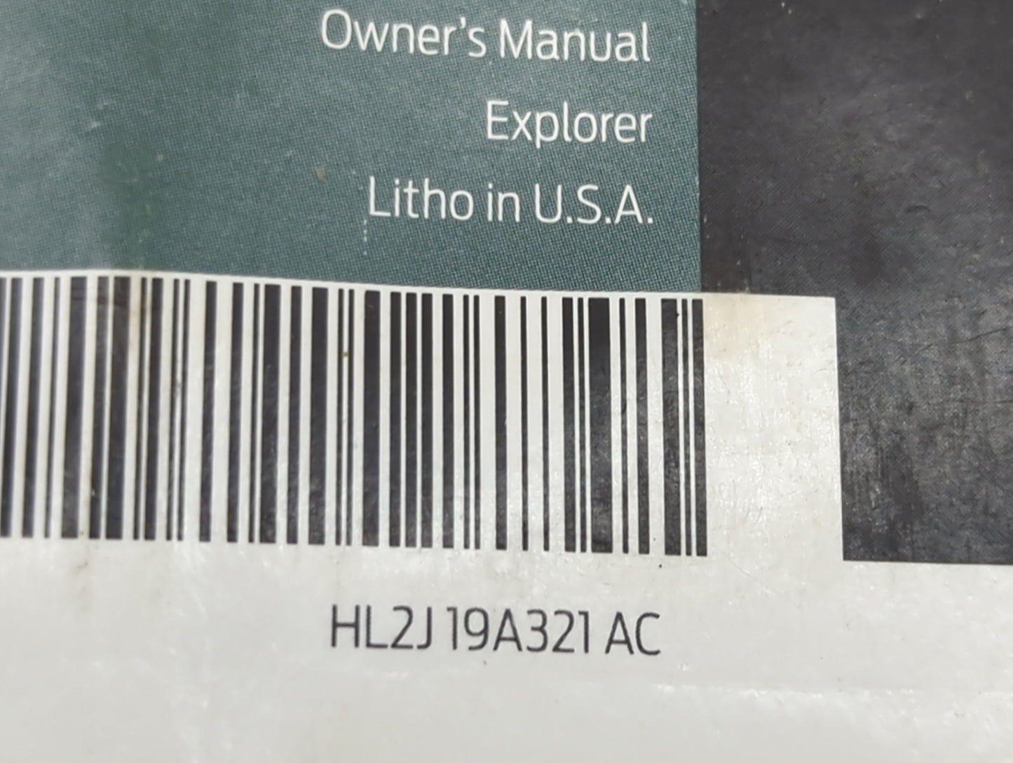 2017 Ford Explorer Owners Manual Book Guide P/N:HL2J19A321AC DL8J19A285AA OEM Used Auto Parts - Oemusedautoparts1.com