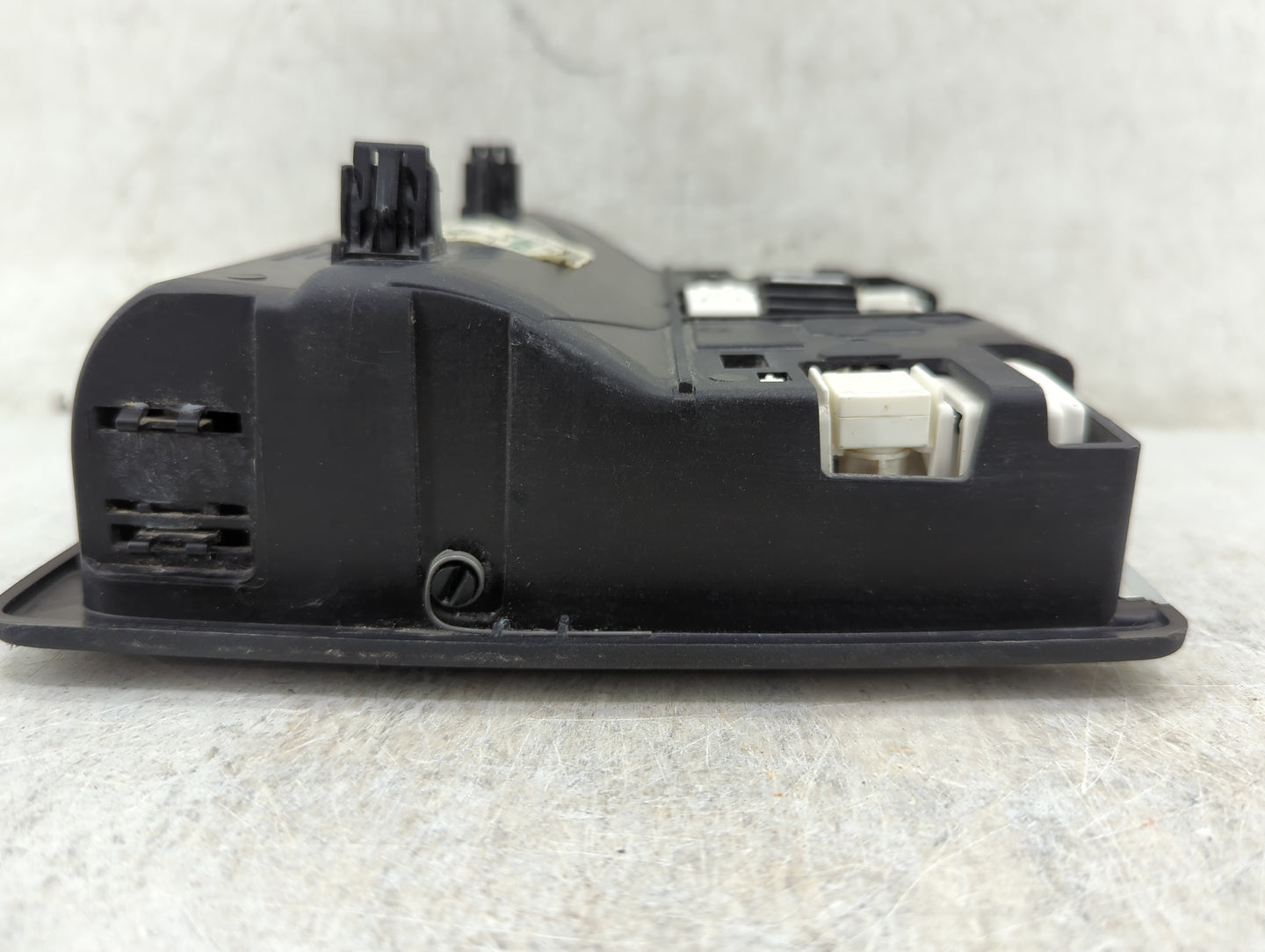 2017 Ford Explorer Overhead Roof Console 1465782 - Oemusedautoparts1.com