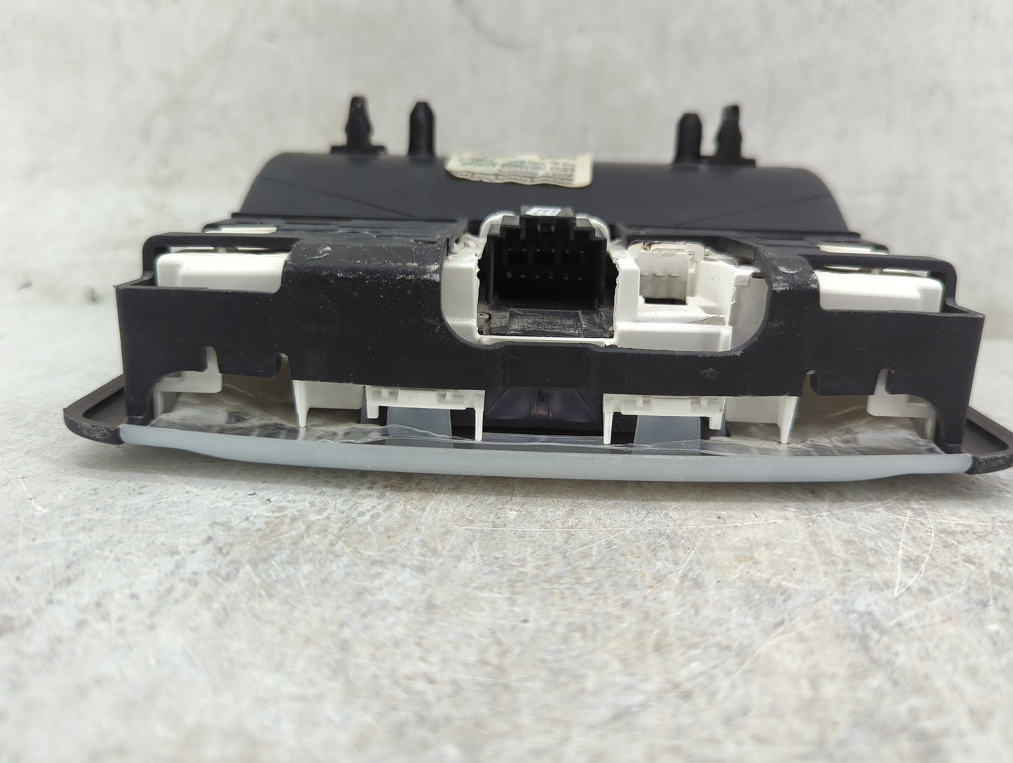 2017 Ford Explorer Overhead Roof Console 1465782 - Oemusedautoparts1.com