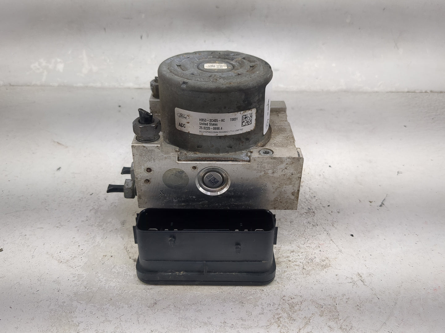 2017 Ford Explorer ABS Pump Control Module Replacement P/N:HB53-2C405-AC HB53-2C219-AB Fits OEM Used Auto Parts - Oemusedaut