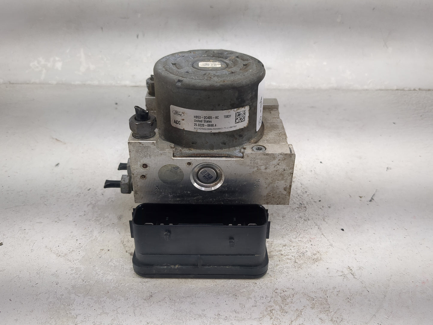 2017 Ford Explorer ABS Pump Control Module Replacement P/N:HB53-2C405-AC HB53-2C219-AB Fits OEM Used Auto Parts - Oemusedaut