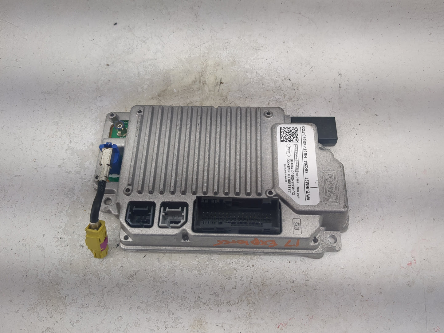 2019-2019 Ford Explorer Information Display Screen 1471590 - Oemusedautoparts1.com