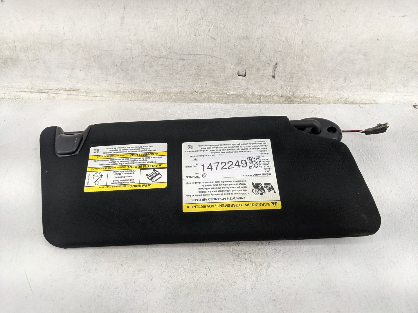 2017 Ford Explorer Sun Visor Shade Replacement Driver Left Mirror Fits OEM Used Auto Parts - Oemusedautoparts1.com
