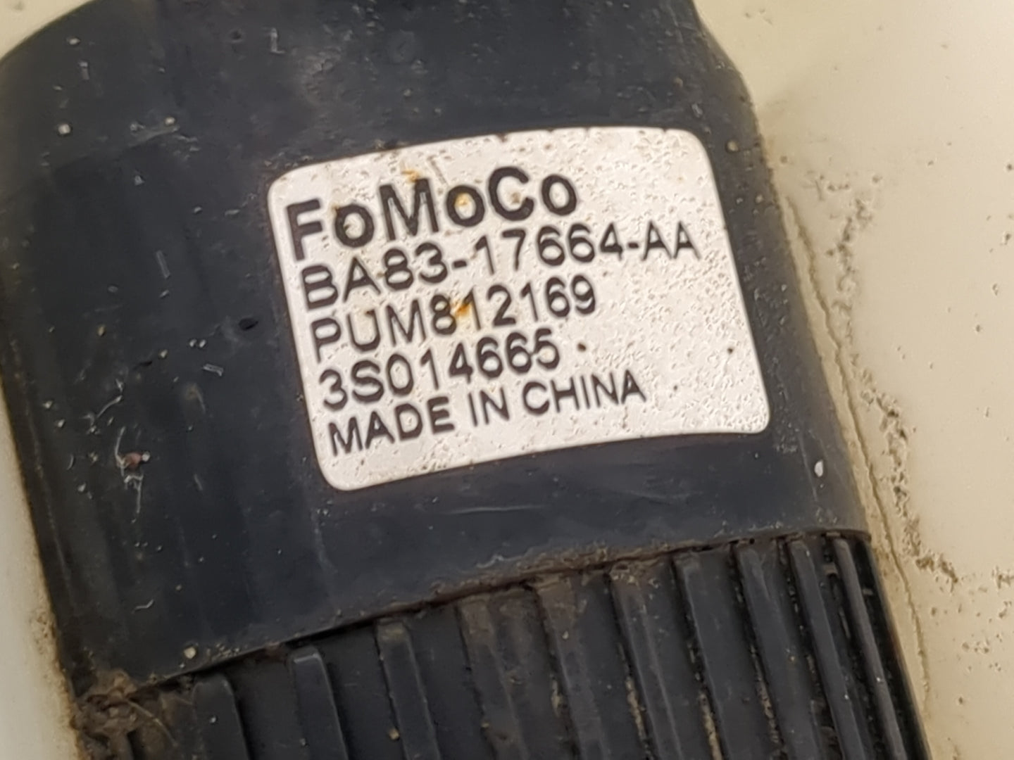 2016-2019 Ford Explorer Windshield Washer Fluid Reservoir Bottle Oem 1474097 - Oemusedautoparts1.com