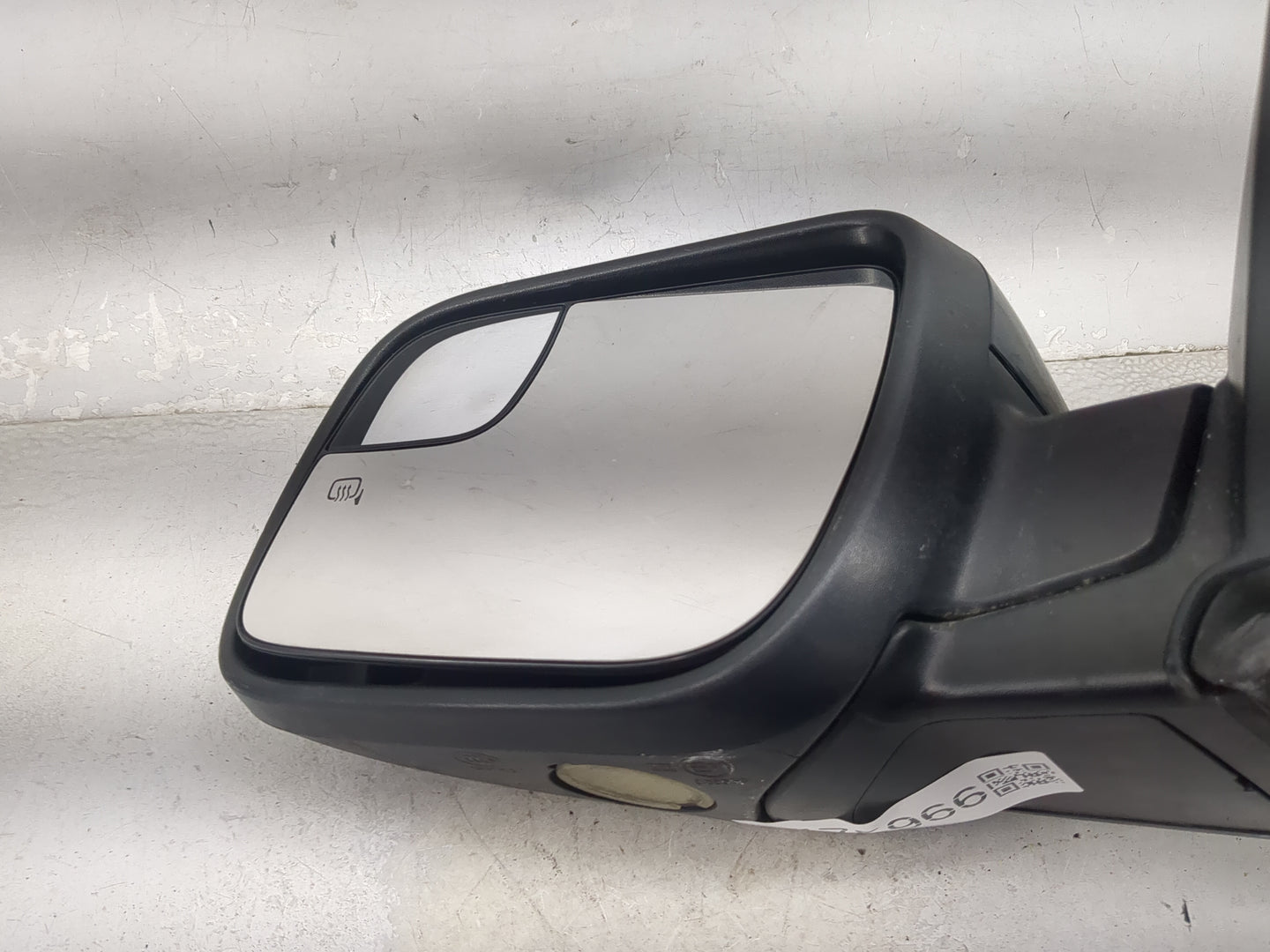 2017 Ford Explorer Driver Side View Mirror - Left Door Mirror OEM Used - Oemusedautoparts1.com