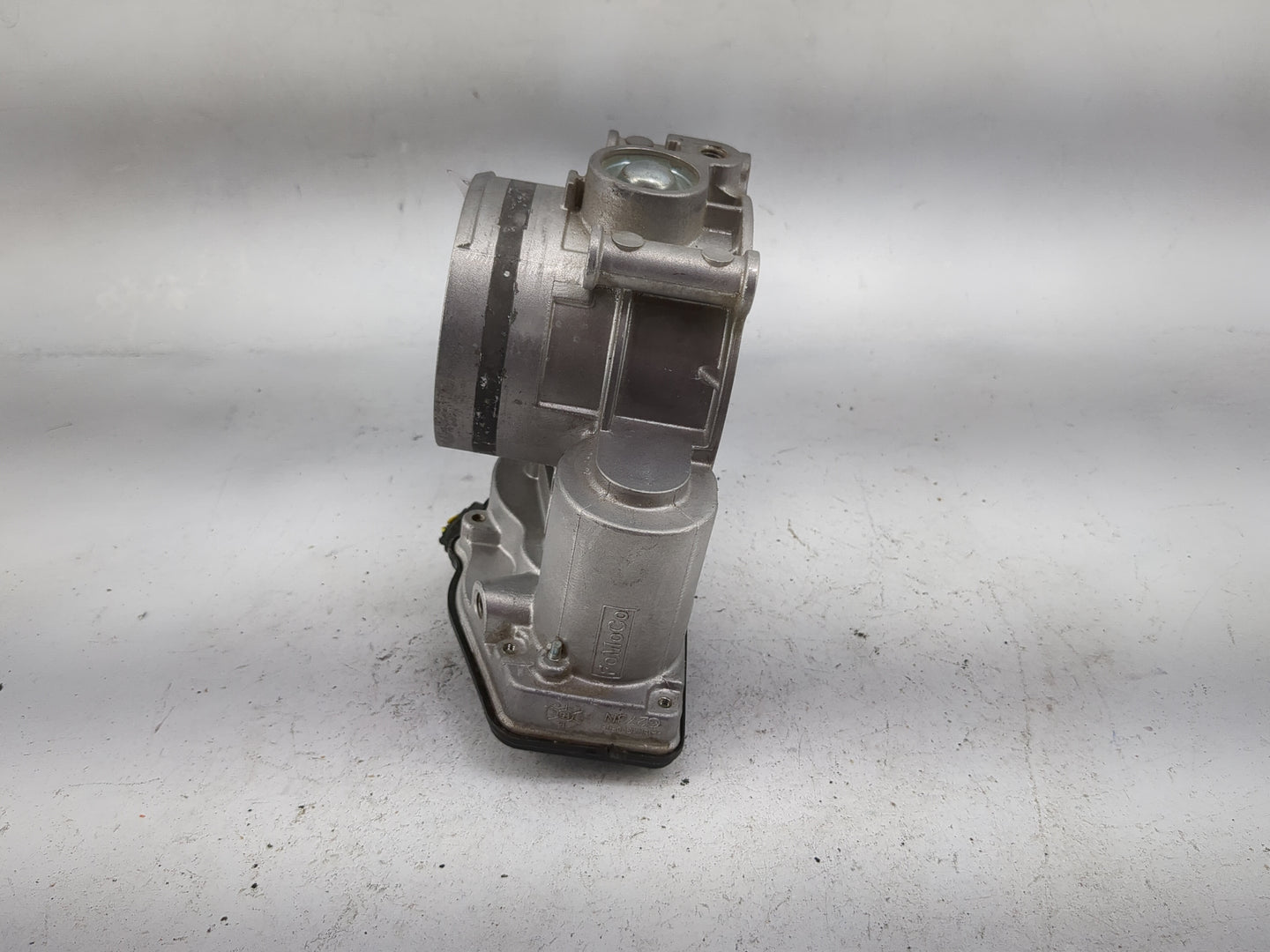 2011-2019 Ford Explorer Throttle Body P/N:AT4E-9F991-EL DA6174029 Fits Fits 2011 2012 2013 2014 2015 2016 2017 2018 2019 OEM