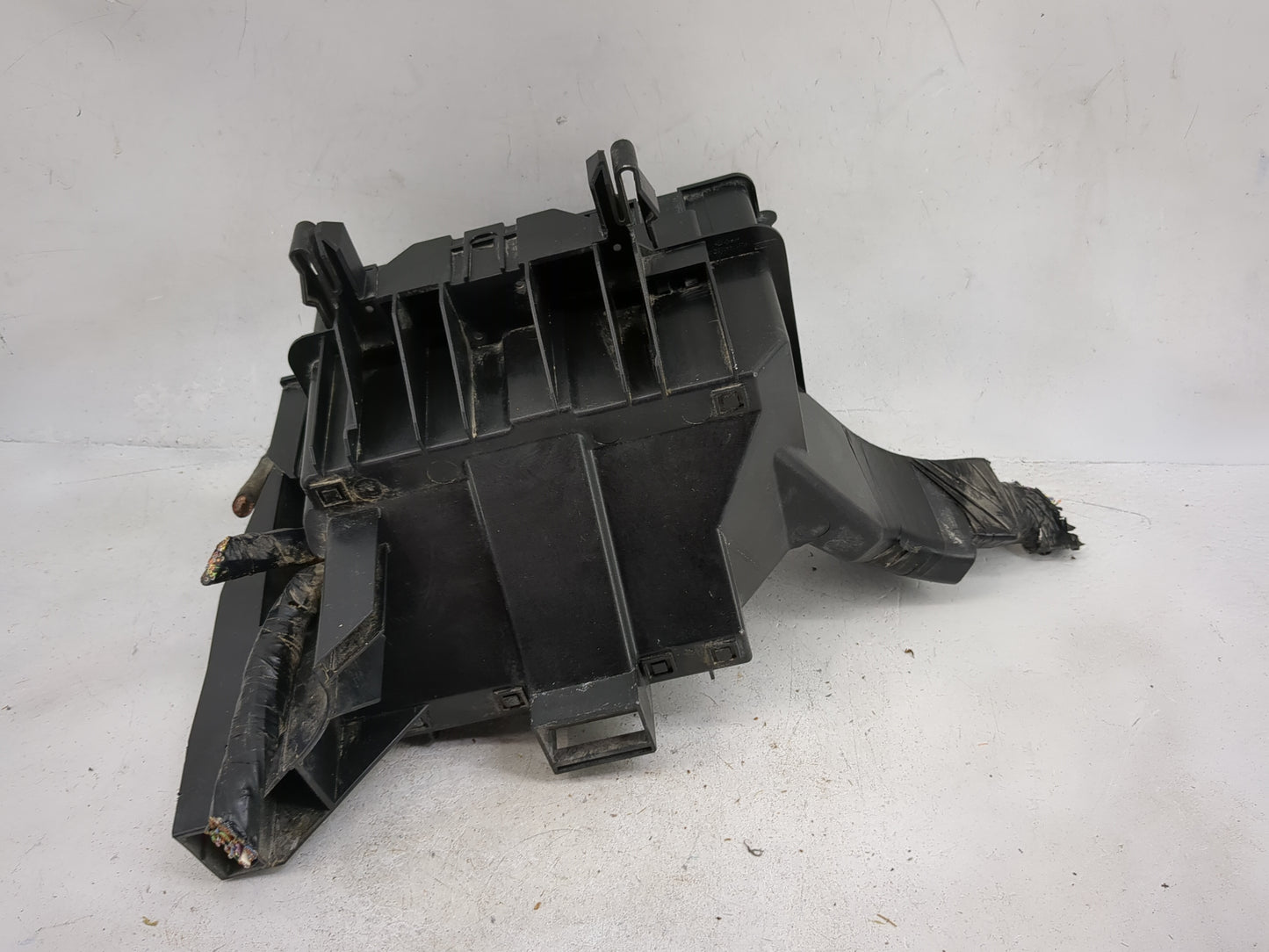 2017 Ford Explorer Fusebox Fuse Box Panel Relay Module P/N:GU5T-14A003-AA 6351-3028, 8T2T-14B192-AB, 8T2T-CA Fits OEM Used A