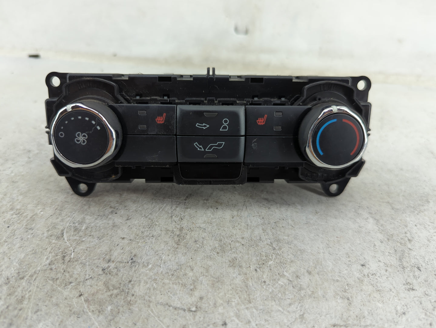 2017 Ford Explorer Climate Control Module Temperature AC/Heater Replacement P/N:GB5T-19980-CE Fits OEM Used Auto Parts - Oem