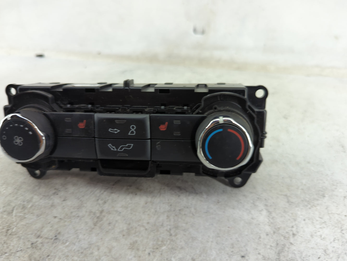 2017 Ford Explorer Climate Control Module Temperature AC/Heater Replacement P/N:GB5T-19980-CE Fits OEM Used Auto Parts - Oem
