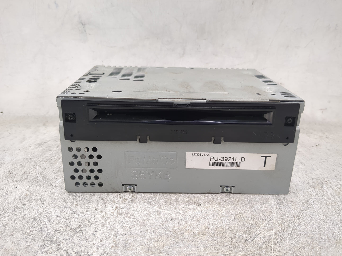 2017 Ford Explorer Radio AM FM Cd Player Receiver Replacement P/N:PU-3921L-D HB5T-19C107-AB Fits OEM Used Auto Parts - Oemus