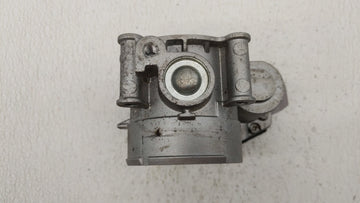2011-2019 Ford Explorer Throttle Body P/N:AT4E-9F991-EL AT4E-EH Fits Fits 2011 2012 2013 2014 2015 2016 2017 2018 2019 OEM Used Auto Parts