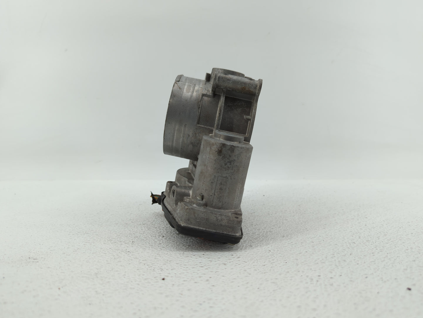 2011-2019 Ford Explorer Throttle Body P/N:AT4E-9F991-EJ AT4E-EH, AT4E-EF Fits Fits 2011 2012 2013 2014 2015 2016 2017 2018 2