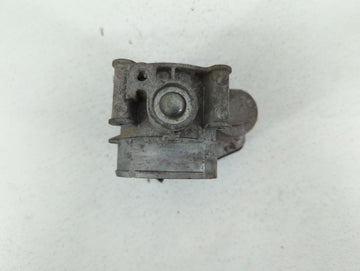 2011-2019 Ford Explorer Throttle Body P/N:AT4E-9F991-EJ AT4E-EH, AT4E-EF Fits Fits 2011 2012 2013 2014 2015 2016 2017 2018 2019 OEM Used Auto Parts