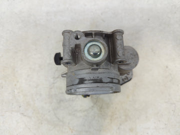 2011-2019 Ford Explorer Throttle Body P/N:AT4E-9F991-EL Fits Fits 2011 2012 2013 2014 2015 2016 2017 2018 2019 OEM Used Auto Parts
