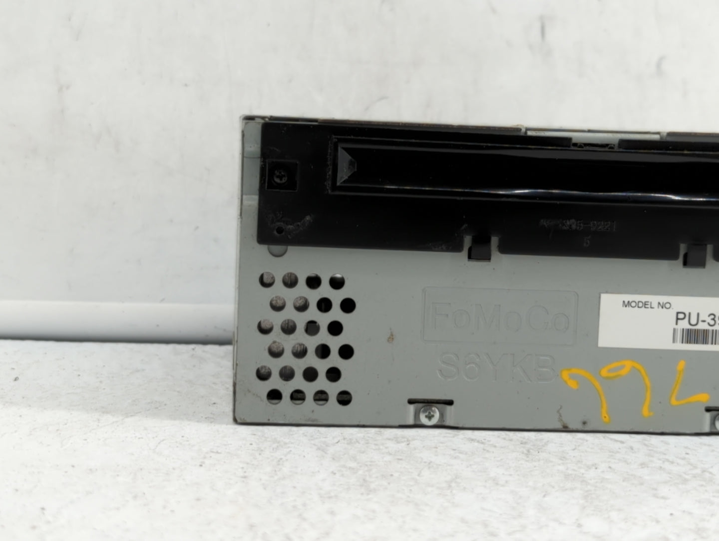 2017-2017 Ford Explorer Am Fm Cd Player Radio Receiver - Oemusedautoparts1.com