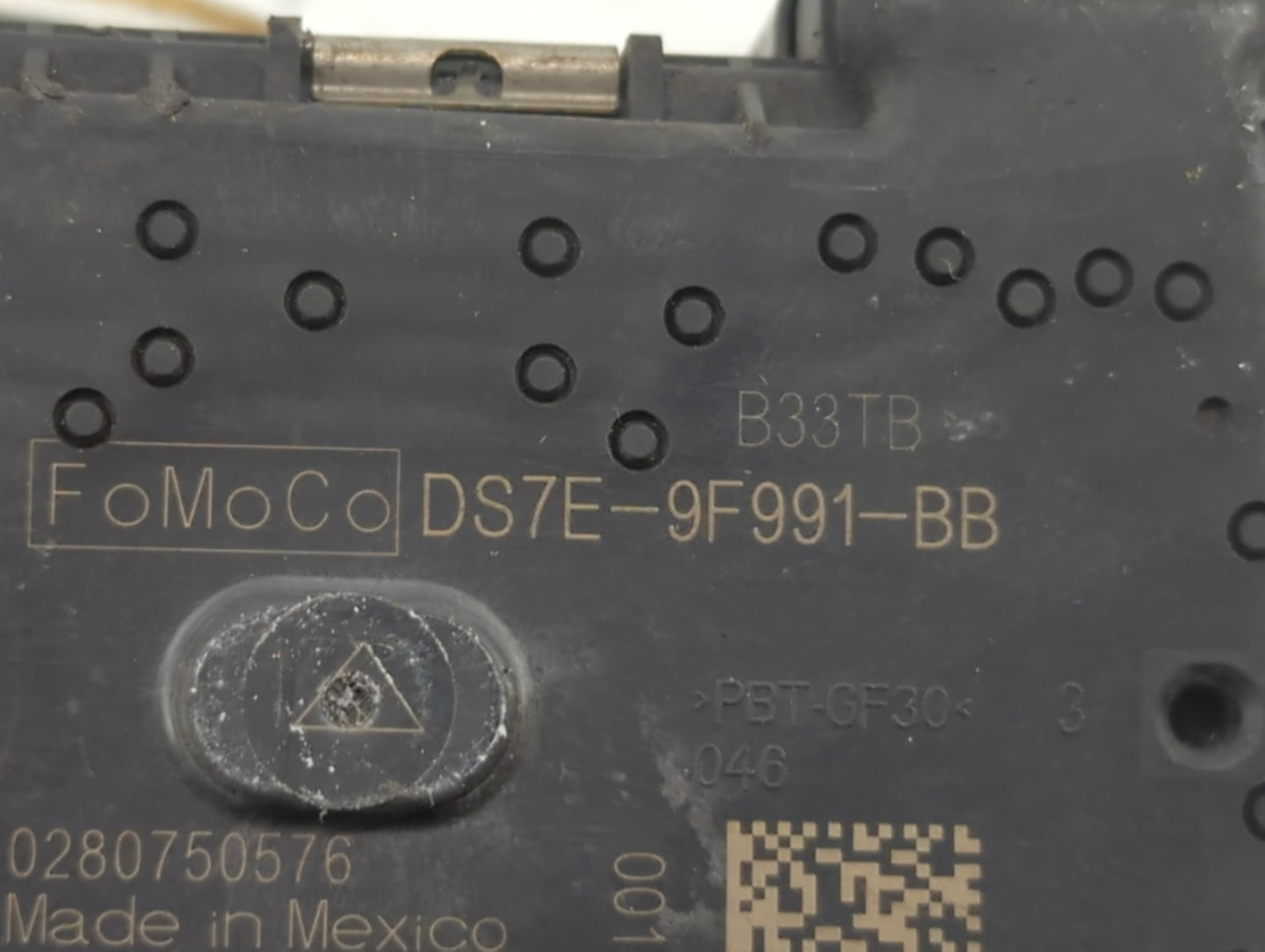 2016-2019 Ford Explorer Throttle Body P/N:0 280 750 566 DS7E-9F991-BB Fits Fits 2014 2015 2016 2017 2018 2019 OEM Used Auto 