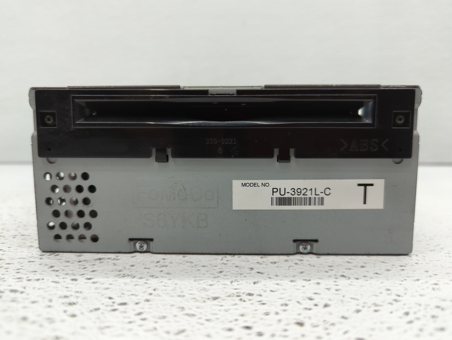 2017 Ford Explorer Am Fm Cd Player Radio Receiver - Oemusedautoparts1.com