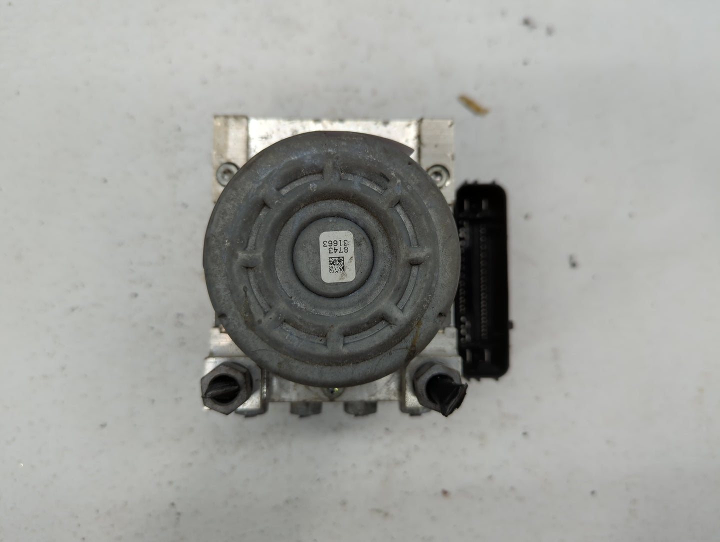 2017 Ford Explorer ABS Pump Control Module Replacement P/N:HB53-2C405-AC Fits OEM Used Auto Parts - Oemusedautoparts1.com