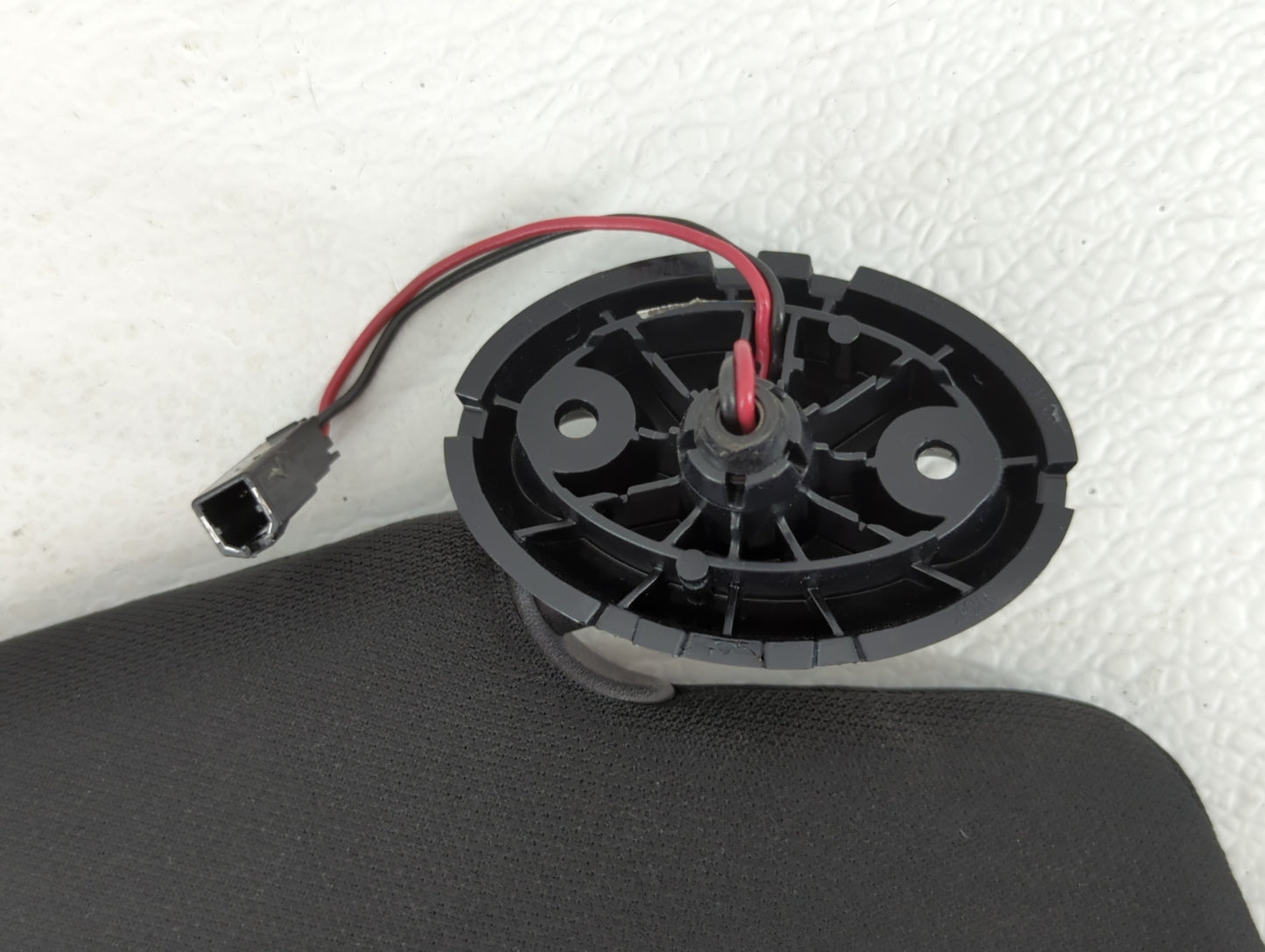 2017 Ford Explorer Sun Visor Shade Replacement Passenger Right Mirror Fits OEM Used Auto Parts - Oemusedautoparts1.com