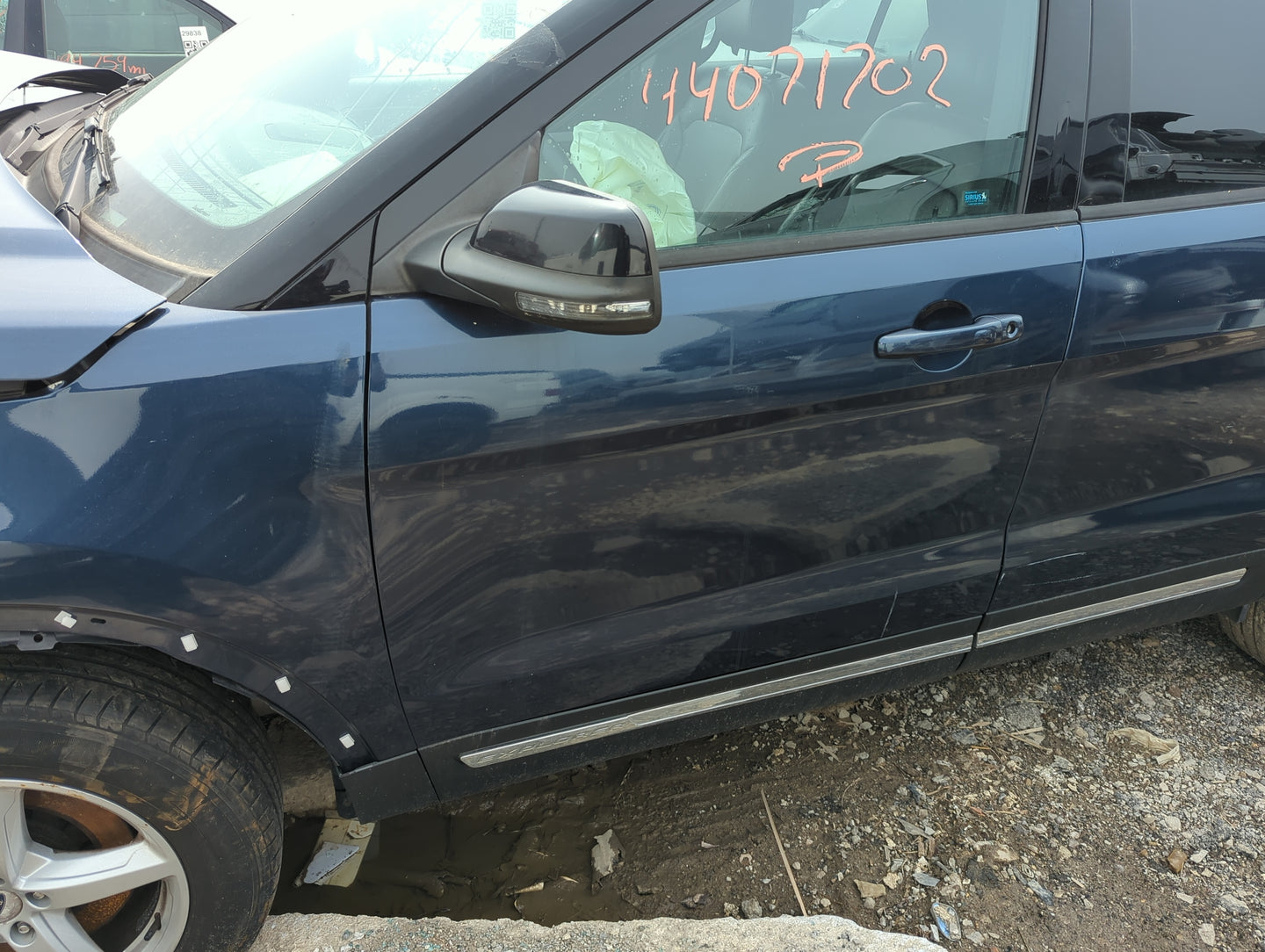 2011-2017 Ford Explorer Driver Front Door Oem - Oemusedautoparts1.com