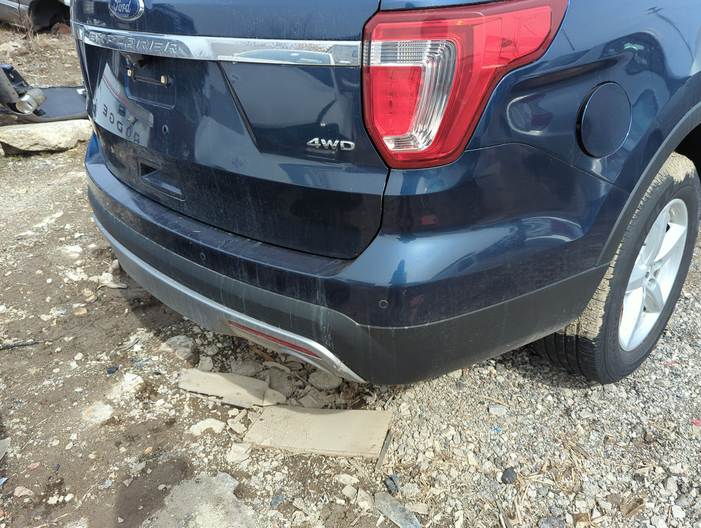 2017 Ford Explorer Rear Bumper Assembly Oem - Oemusedautoparts1.com