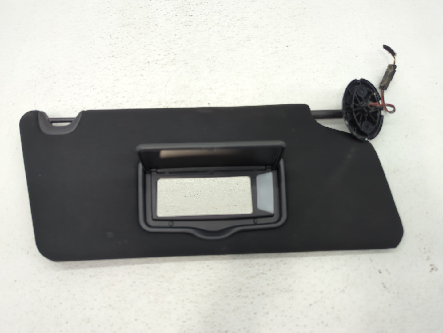 2017 Ford Explorer Sun Visor Shade Replacement Passenger Right Mirror Fits OEM Used Auto Parts - Oemusedautoparts1.com