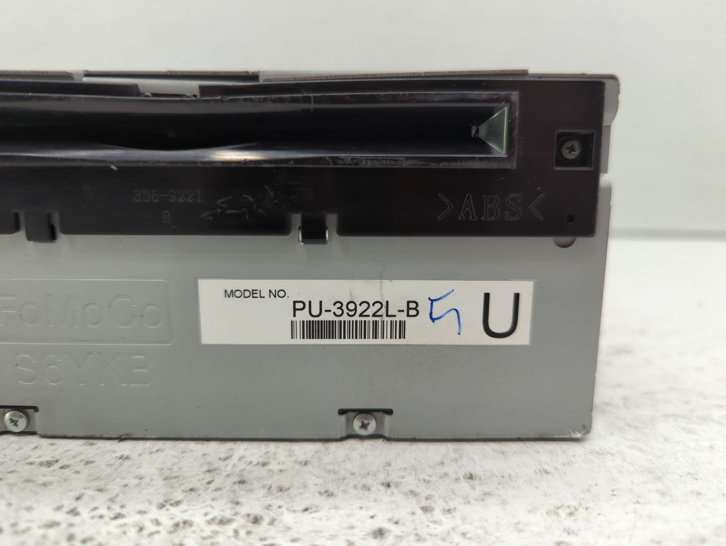 2017 Ford Explorer Radio AM FM Cd Player Receiver Replacement P/N:GB5T-19C107-BG HB5T-19C107-CB Fits OEM Used Auto Parts - O