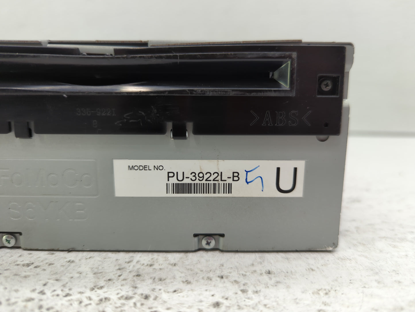 2017 Ford Explorer Radio AM FM Cd Player Receiver Replacement P/N:GB5T-19C107-BG HB5T-19C107-CB Fits OEM Used Auto Parts - O