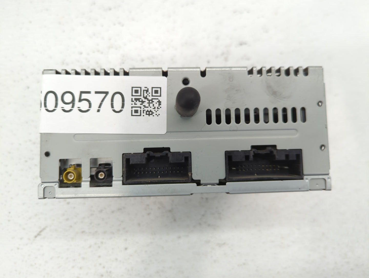 2017 Ford Explorer Radio AM FM Cd Player Receiver Replacement P/N:HB5T-19C107-BA Fits OEM Used Auto Parts - Oemusedautoparts
