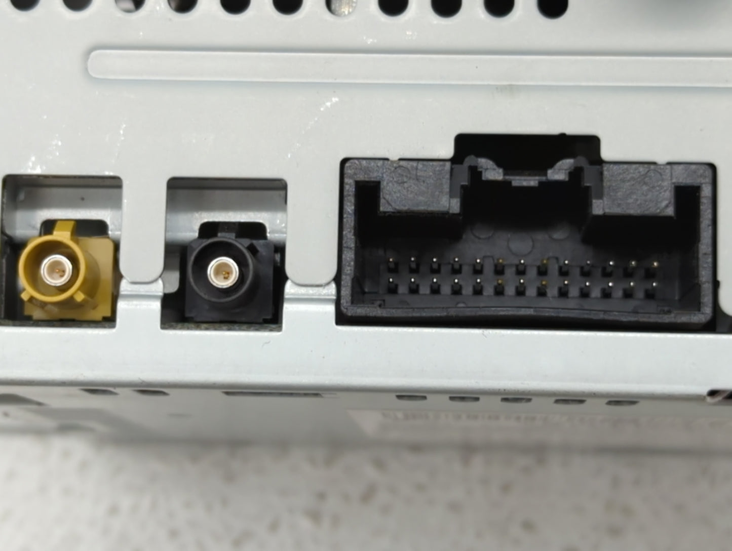 2017 Ford Explorer Am Fm Cd Player Radio Receiver - Oemusedautoparts1.com