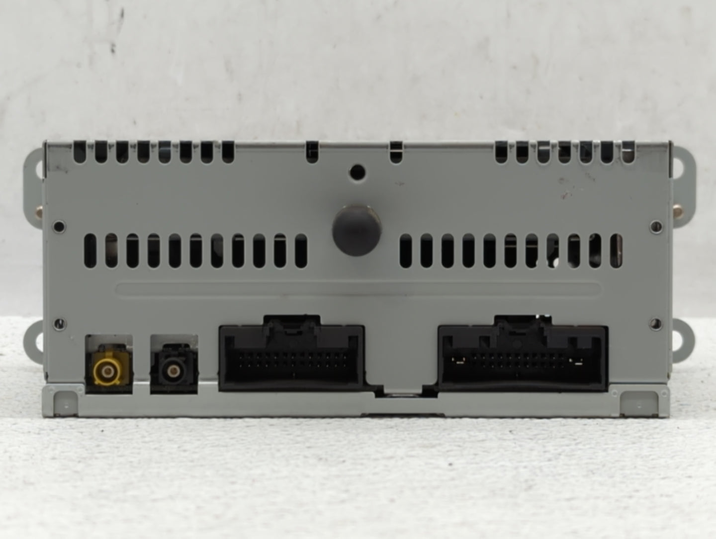 2017 Ford Explorer Am Fm Cd Player Radio Receiver - Oemusedautoparts1.com