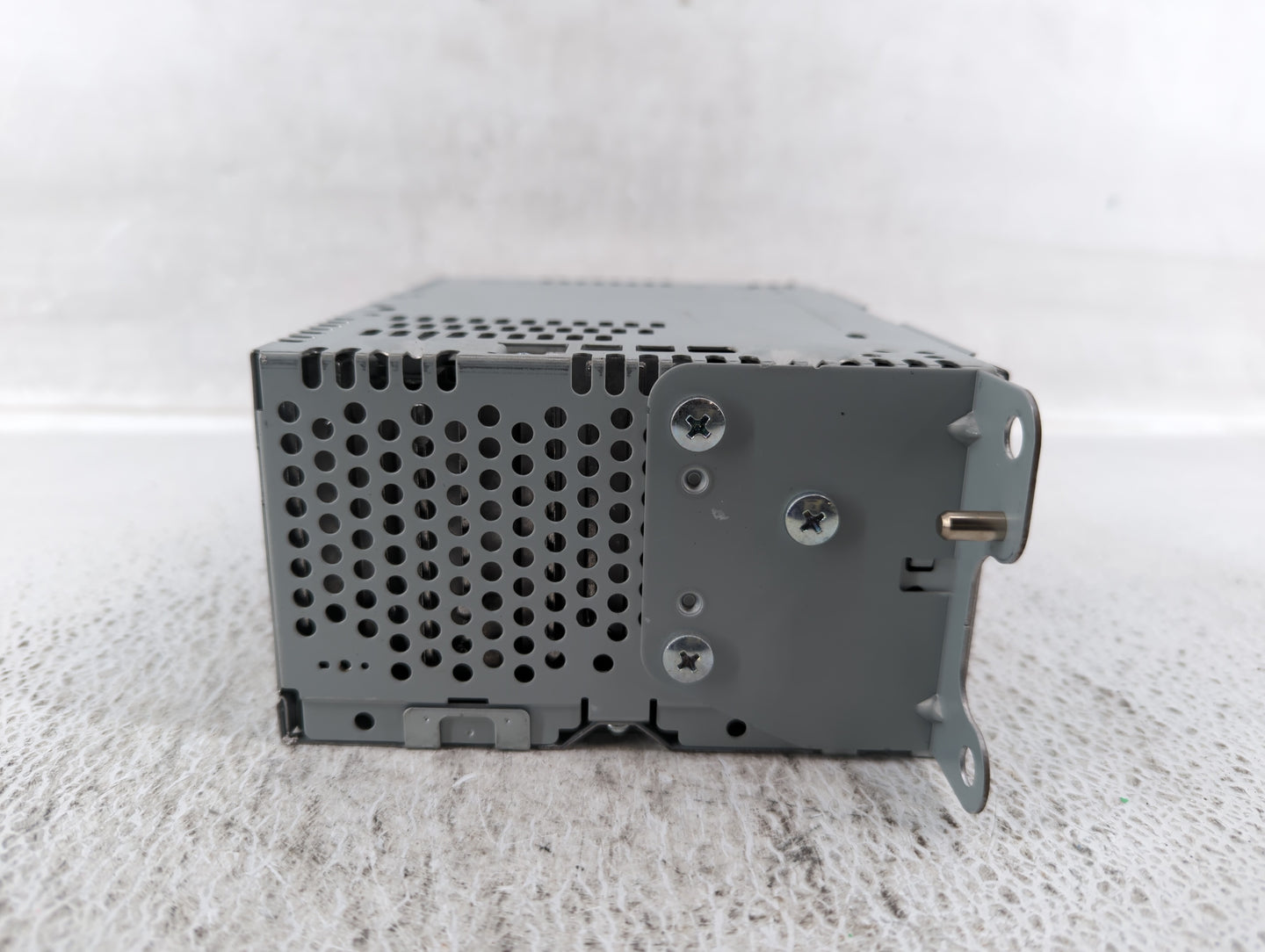 2017 Ford Explorer Am Fm Cd Player Radio Receiver - Oemusedautoparts1.com